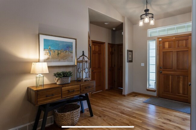 Building Photo - $4,500 - 4 Bed / 3 Bath Stunning Single Family Home in South Hill