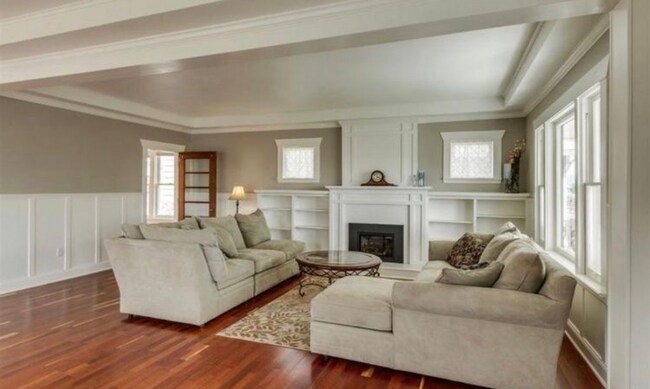 Building Photo - 1903 E Illinois Ave