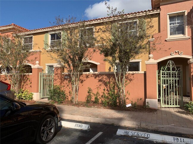 Building Photo - 772 SW 106th Ave