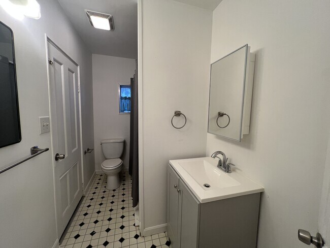 Foto del edificio - 13803 Marlatt Rd S