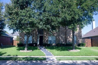 Building Photo - 8301 Skyridge Dr