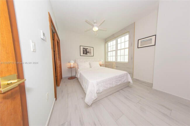 Building Photo - 820 Ocean Dr