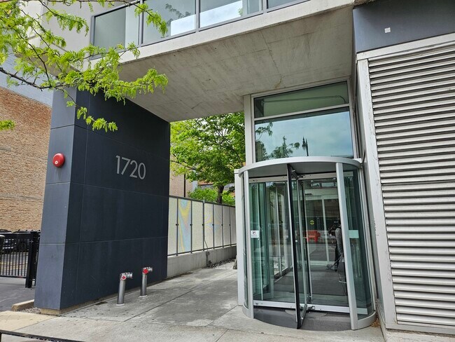 Foto del edificio - 1720 S Michigan Ave