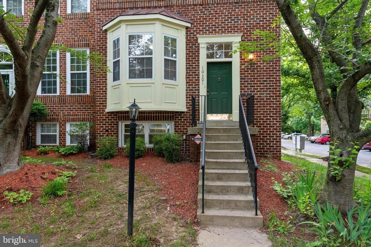 10301 Greenspire Way, Bowie, MD 20721 Townhome Rentals in Bowie MD