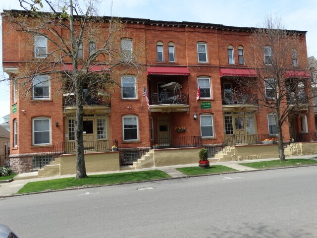 Foto del edificio - 78 Fargo Ave