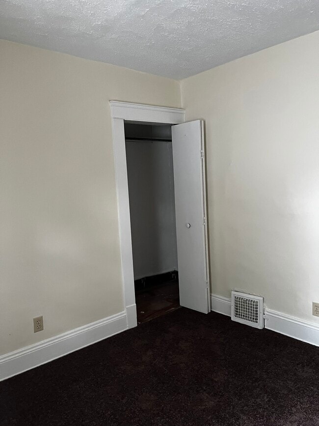 Bedroom - 3795 W 140th St