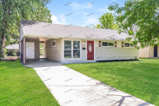 Building Photo - 8838 Cabot Dr