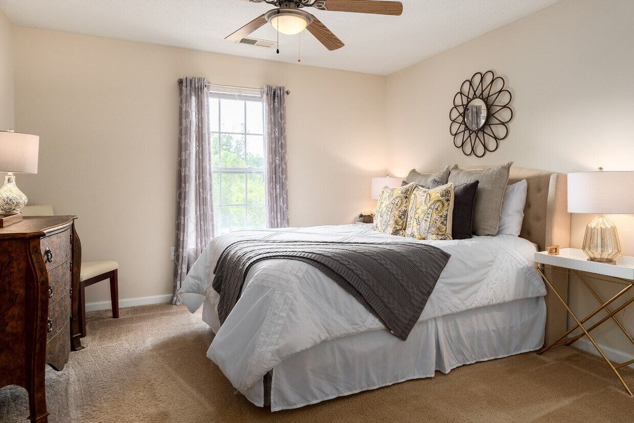 Primary Photo - Available Now 2 Bedroom 2 Bath $1,299/mo -...