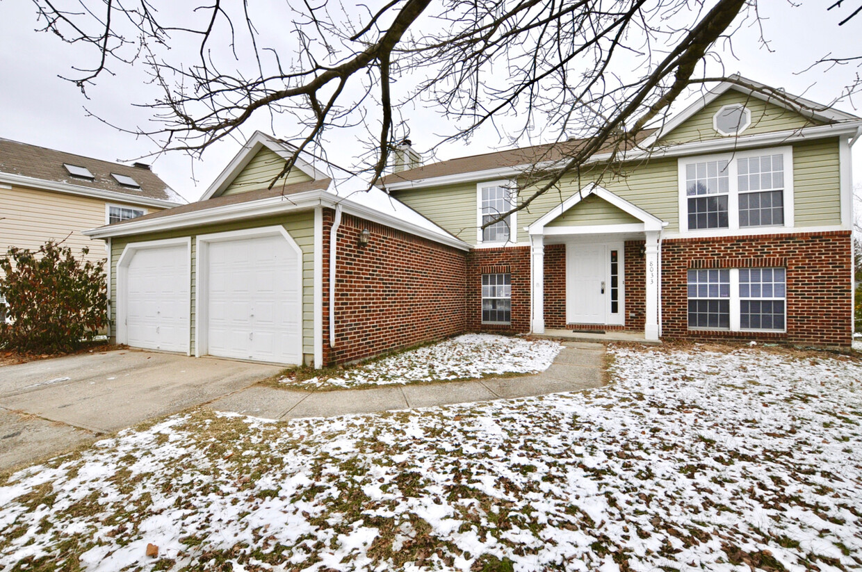 Primary Photo - 8033 Cardinal Cove W