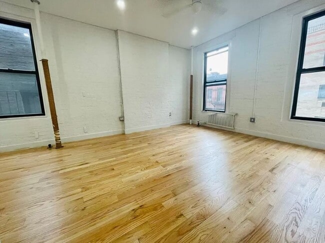 Building Photo - 250 Mulberry Street