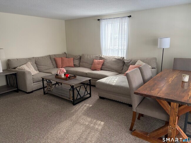 Foto del edificio - 117 Heather Ridge