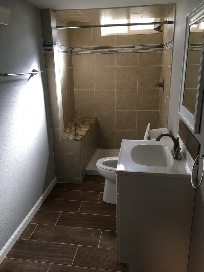 Foto del edificio - 1508 E 21st St