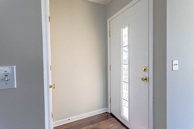 Foto del edificio - Price Improvement! Great 3 Bedroom 2 Bathr...