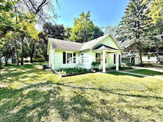 Building Photo - 1005 SW 3rd St