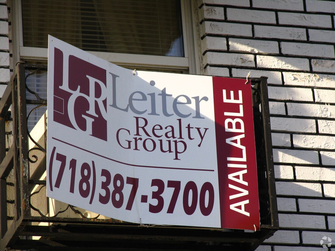 Building Photo - 362 Grand St