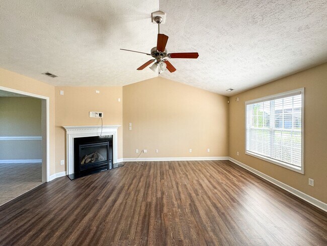 Foto del edificio - 258 Ivy Stone Dr