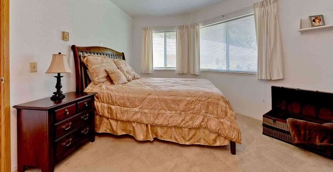 Interior Photo - Holiday Durham Regent
