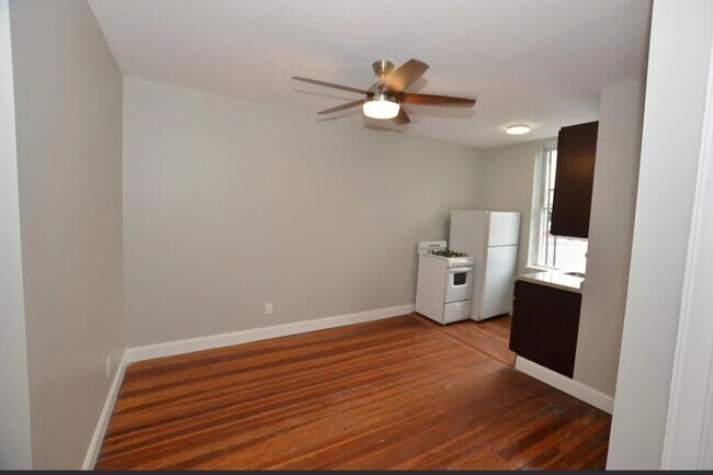 Building Photo - 3112 N Calvert St