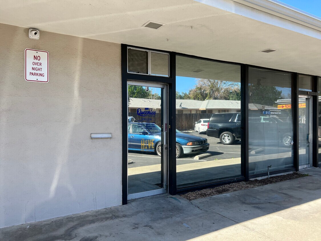 Primary Photo - 3765 Jurupa Ave