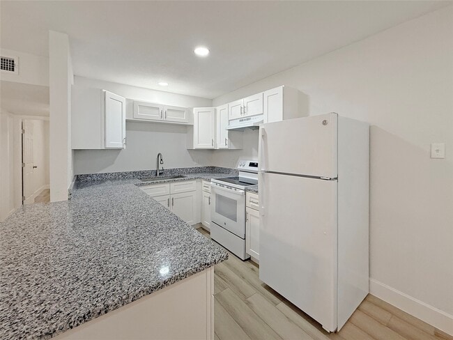 Building Photo - 1016 E Walker St