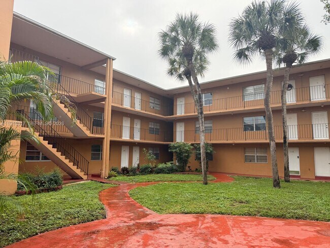 Building Photo - 1280 W 54th St