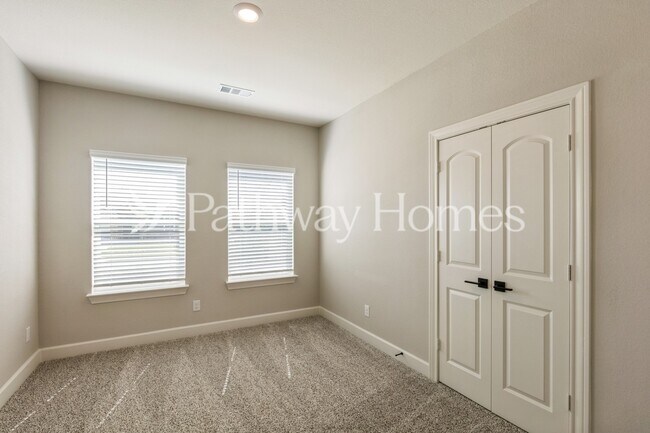 Foto del edificio - 1029 Sleepy Owl Ln