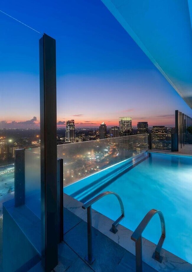 Foto del edificio - 1770 S Post Oak Ln