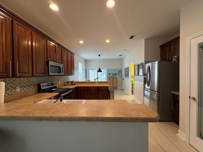 Foto del edificio - 3BED / 2 BATH - in Harmony FL
