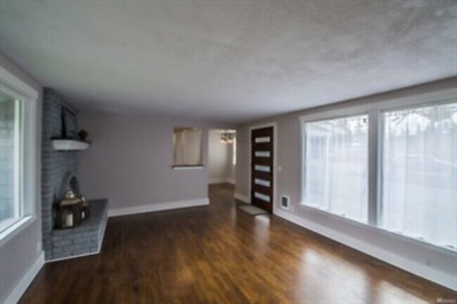Building Photo - 14230 Ash Way