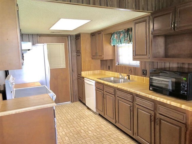 Foto del edificio - 4370 W Broadway St