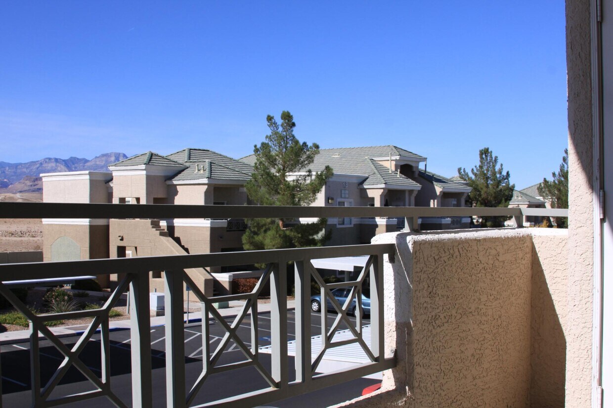 8070 W Russell Rd Unit 2105, Las Vegas, NV 89113 Condo