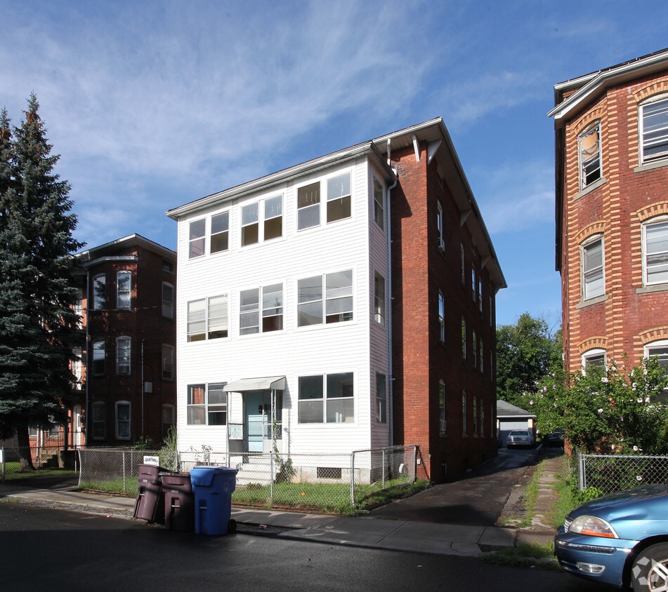 Building Photo - 266 High St