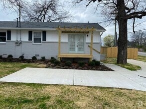 Building Photo - 2312 Northview Ave