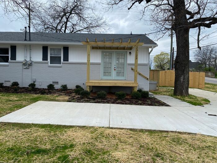 Foto principal - Inglewood 2/1 Duplex - Renovated - Fenced ...