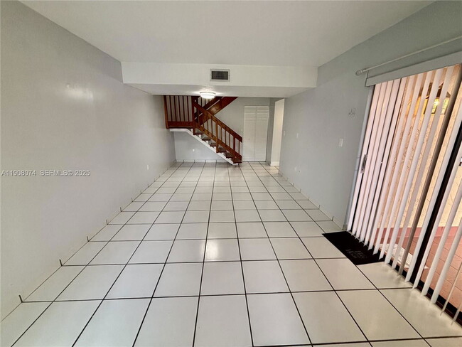 Foto del edificio - 11820 SW 80th St