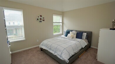 Building Photo - 851 Ciderhouse Crest Ct