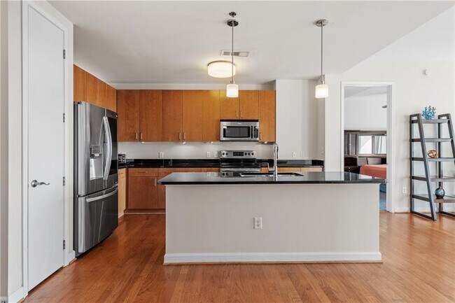 Building Photo - 711 Cosmopolitan Dr NE