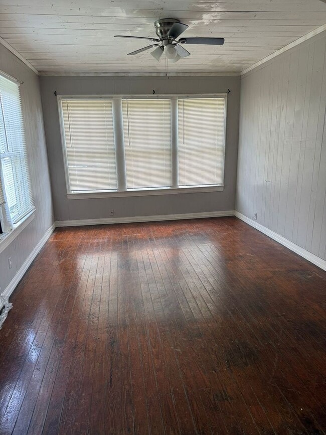 Foto del edificio - 2370 Ave C