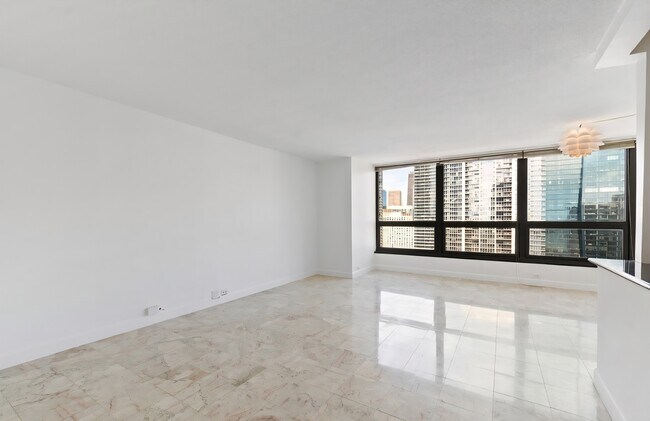 Foto del edificio - 360 E Randolph St