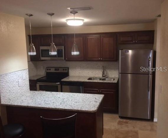 Foto del edificio - 1400 Gandy Blvd N