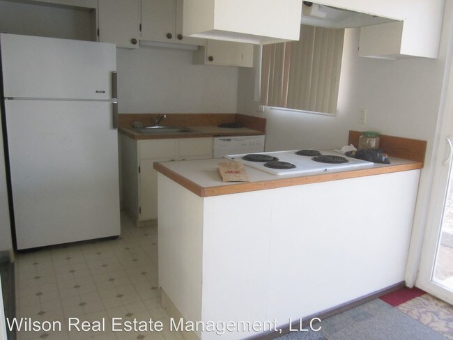 Building Photo - 706 S 44th Ave