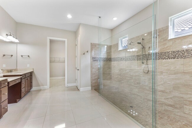 Building Photo - 4622 Benito Ct