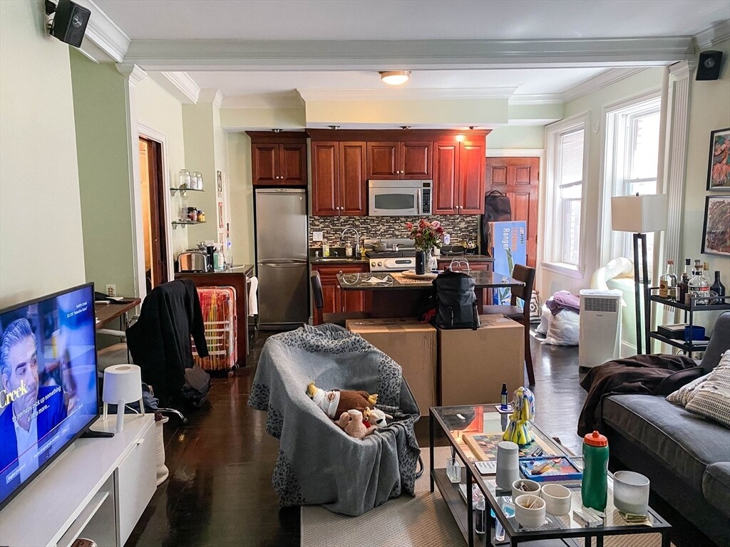 Primary Photo - 5 Braemore Rd