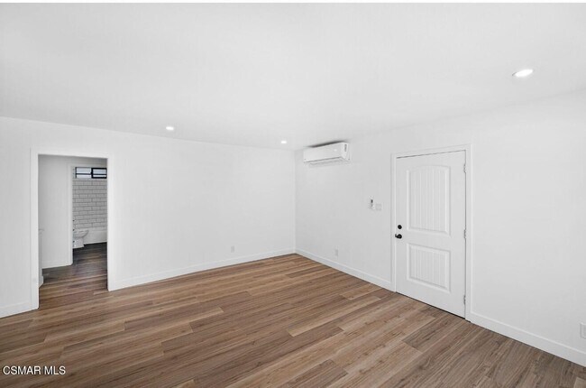 Foto del edificio - 399 Erbes Rd