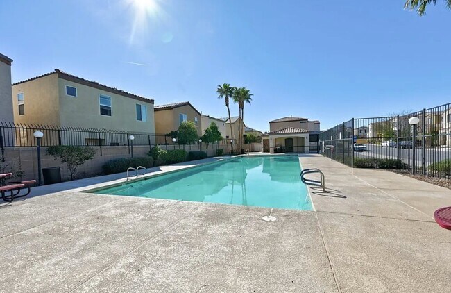 Foto del edificio - 7695 Crystal Village Ln