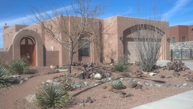 Building Photo - 2899 Longbow Dr