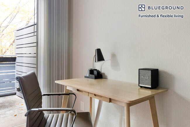 Foto del edificio - 111 N Rengstorff Ave