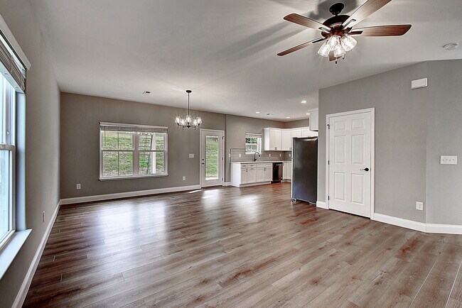 Foto del edificio - 556 Catalina Ct