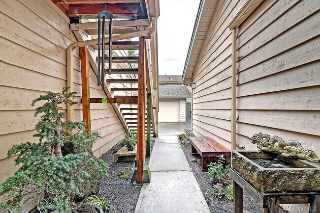Back entry-way photo #2 - 8408 18th Ave W