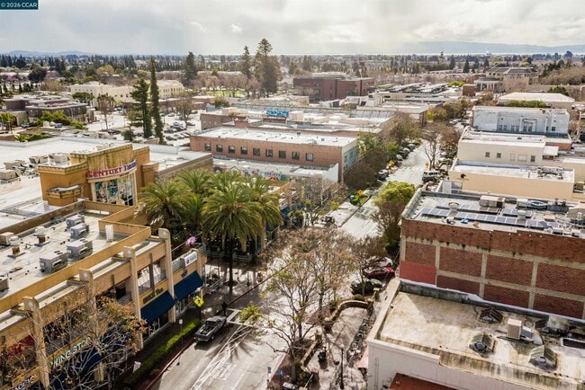 Building Photo - 1315 A St